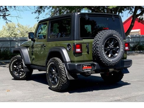Used 2022 Jeep Wrangler Willys image 11