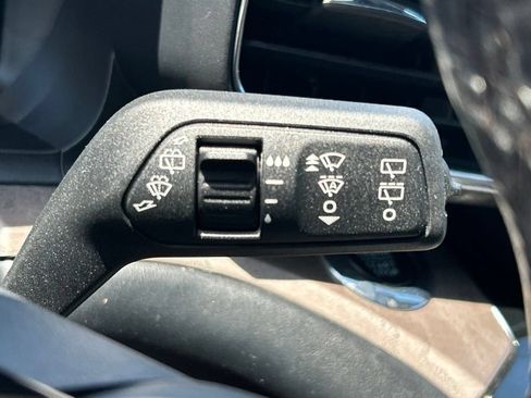 Used 2023 Ford Explorer Platinum w/ Technology Package AWD/4WD image 29