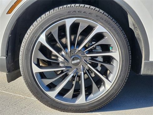 Used 2020 Lincoln Aviator Reserve w/ Equipment Group 202A image 7