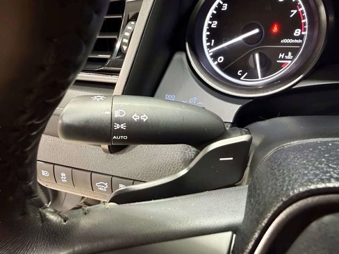 Used 2024 Toyota Camry SE FWD image 28