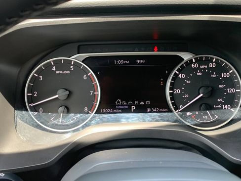 Used 2025 Nissan Rogue SV FWD image 10