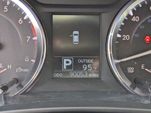 Used 2014 Toyota Highlander Plus AWD/4WD image 14