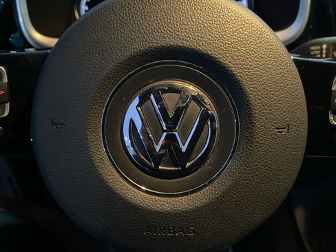 Used 2019 Volkswagen Beetle 2.0T S image 27