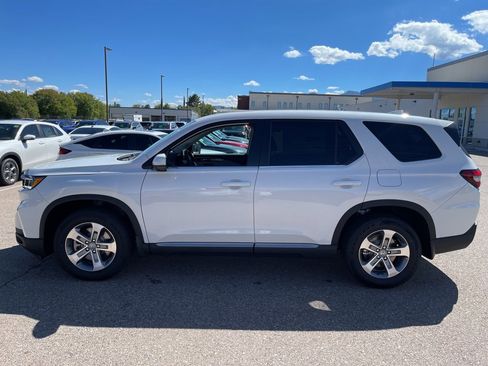 New 2025 Honda Pilot EX-L image 2