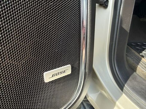 Used 2017 Chevrolet Suburban LT image 16