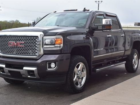Used 2015 GMC Sierra 2500 Denali AWD/4WD image 13