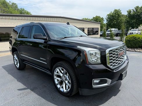 Used 2020 GMC Yukon Denali w/ Denali Ultimate Package AWD/4WD image 4