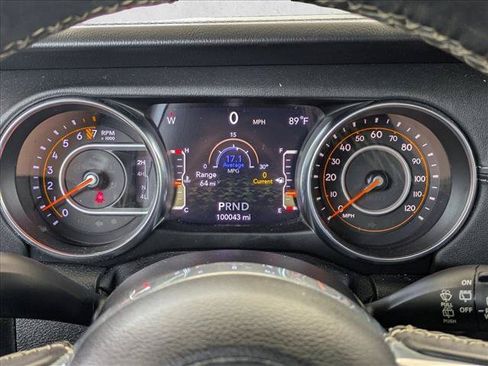Used 2019 Jeep Wrangler Unlimited Sahara AWD/4WD image 5