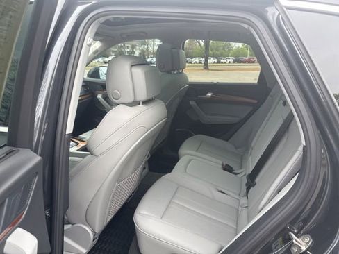 Used 2021 Audi Q5 2.0T Premium Plus w/ Premium Plus Package image 18