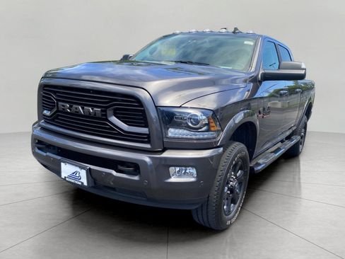 Used 2018 RAM 2500 Laramie w/ Sport Appearance Group AWD/4WD image 5