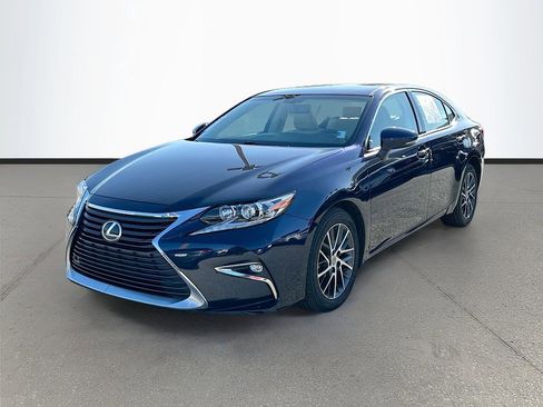 Used 2016 Lexus ES 350 w/ Premium Package w/Wood Trim image 3