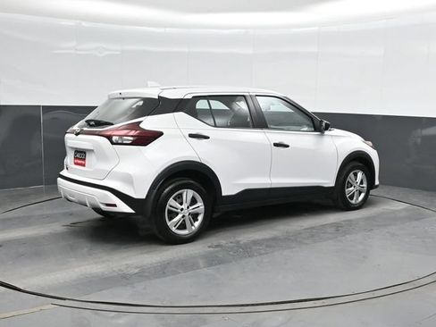 Used 2024 Nissan Kicks S FWD image 3