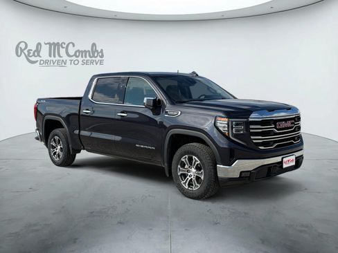 Used 2025 GMC Sierra 1500 SLT AWD/4WD image 3