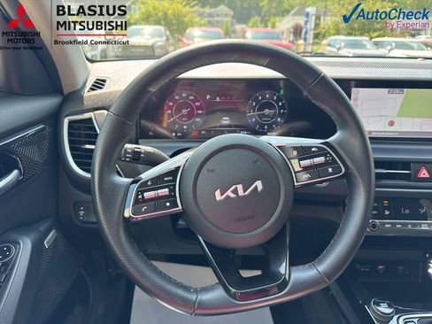 Used 2024 Kia Seltos SX w/ SX Sunroof Package AWD/4WD image 30