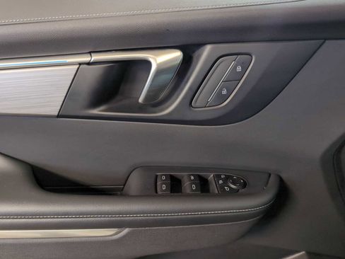 Used 2025 Buick Enclave Preferred image 23