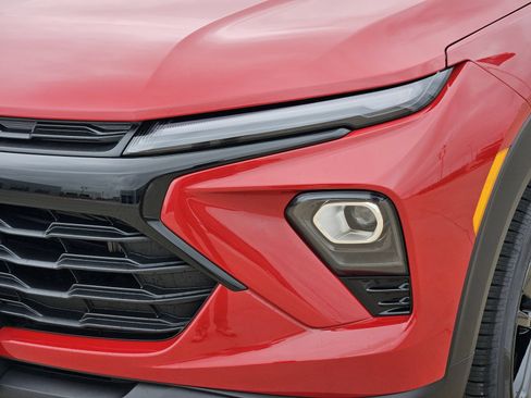 New 2026 Chevrolet TrailBlazer LT w/ Midnight Edition FWD image 10