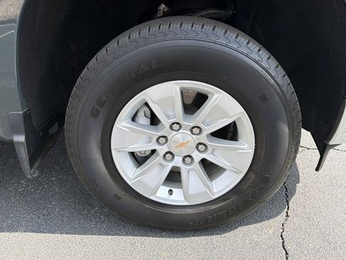 Used 2025 Chevrolet Silverado 1500 LT image 12