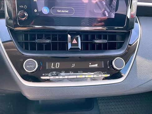 Used 2025 Toyota Corolla LE image 14