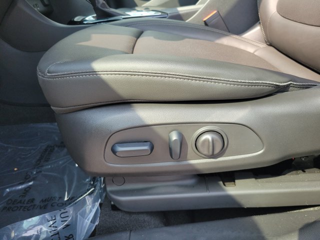 Used 2024 Buick Encore GX Sport Touring w/ Comfort Package FWD image 18
