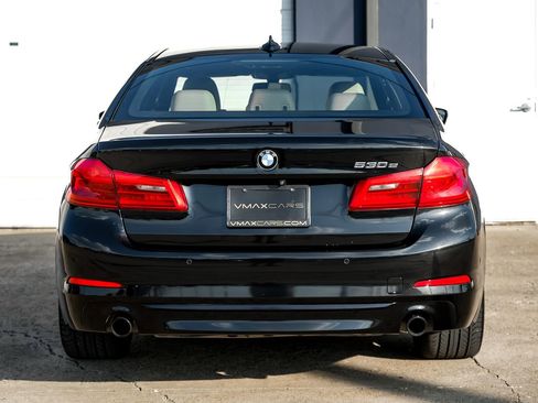 Used 2019 BMW 530e w/ Convenience Package image 10