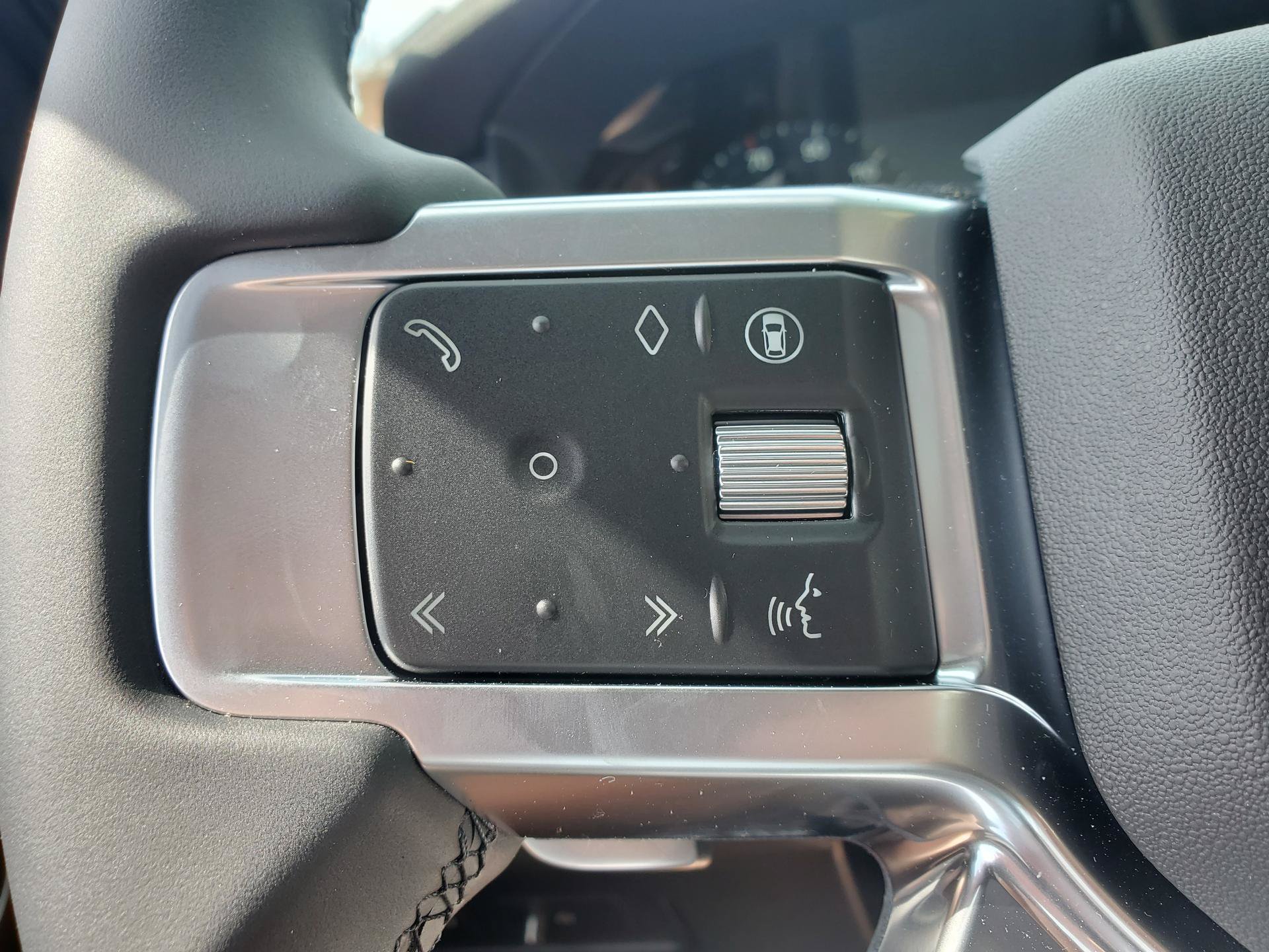 New 2026 Land Rover Discovery Limited Edition AWD/4WD image 25