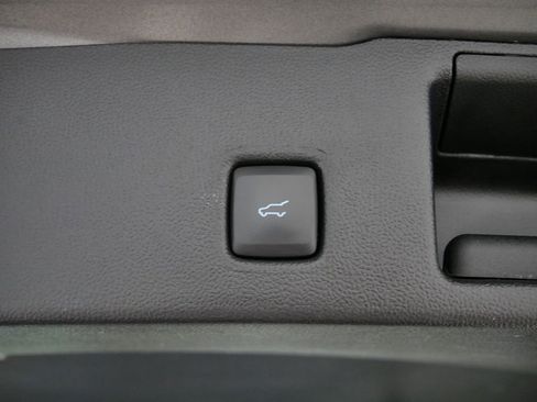 Used 2022 Ford Escape SEL image 16