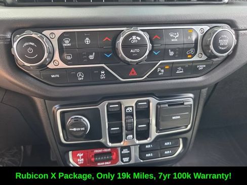 Used 2025 Jeep Wrangler Unlimited Rubicon AWD/4WD image 26