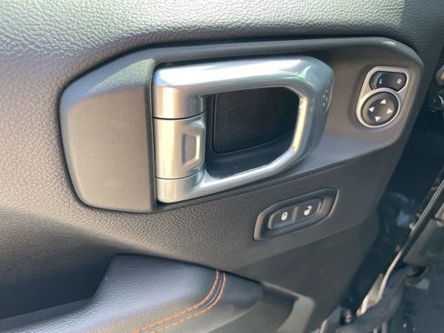 Used 2022 Jeep Gladiator Mojave AWD/4WD image 6