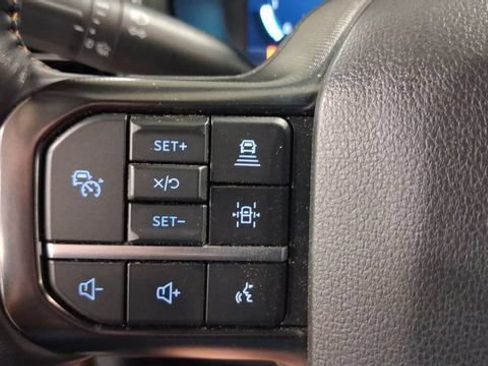Used 2023 Ford F250 Platinum AWD/4WD image 28