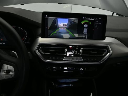 Used 2025 BMW X4 xDrive30i AWD/4WD image 28