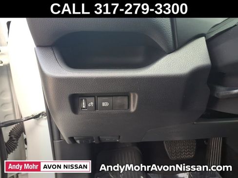 Used 2025 Toyota RAV4 LE AWD/4WD image 21