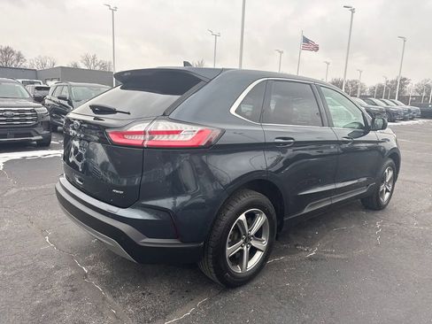 Used 2024 Ford Edge SEL w/ Convenience Package image 7