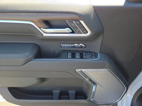 New 2026 Chevrolet Silverado 1500 High Country AWD/4WD image 10