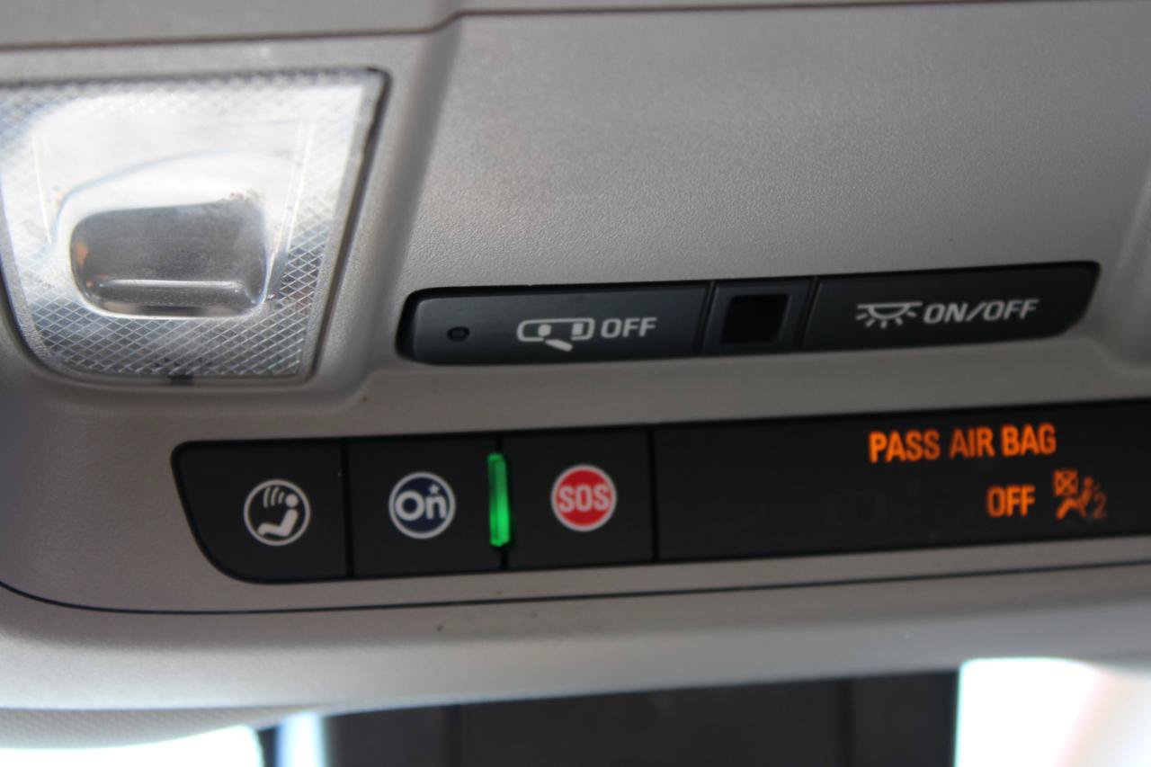 Used 2020 Chevrolet Equinox LT FWD image 37