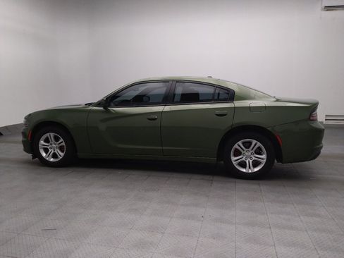 Used 2022 Dodge Charger SXT w/ Driver Convenience Group RWD image 3