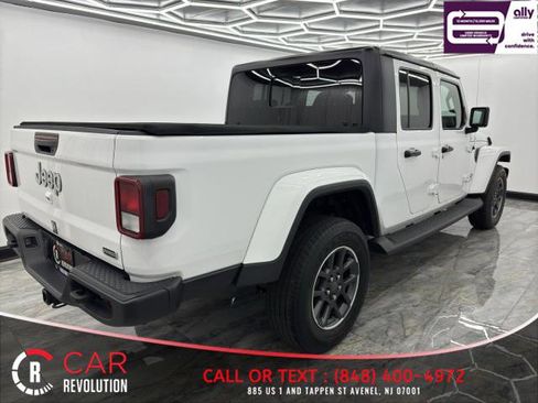Used 2021 Jeep Gladiator Overland AWD/4WD image 7