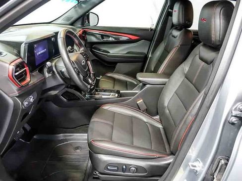 Certified 2025 Chevrolet TrailBlazer RS w/ Driver Confidence Package FWD image 12