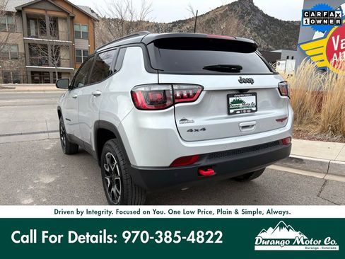 Used 2025 Jeep Compass Trailhawk image 5