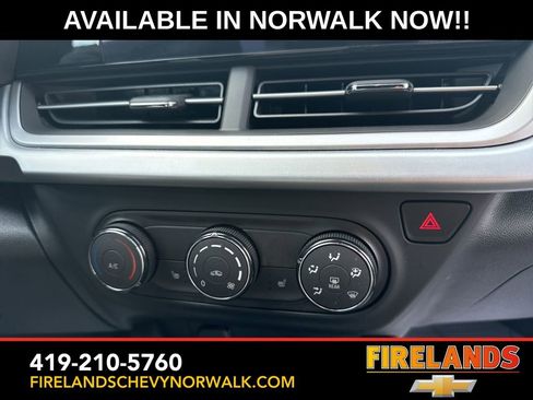 Used 2024 Chevrolet Trax RS image 18