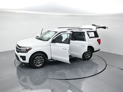 Certified 2022 Ford Expedition XLT image 54