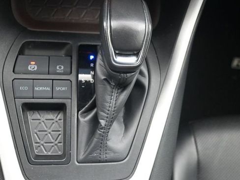 Used 2023 Toyota RAV4 Limited image 21