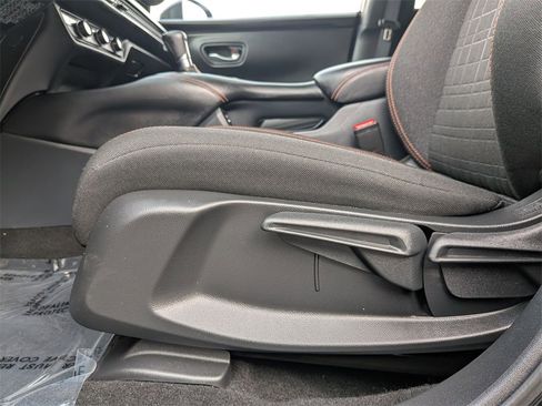 Used 2025 Honda HR-V Sport image 15