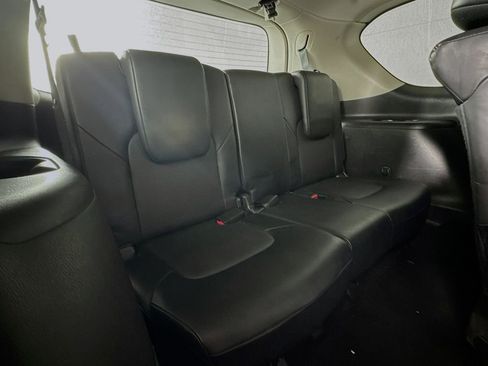 Used 2024 Nissan Armada SV image 27