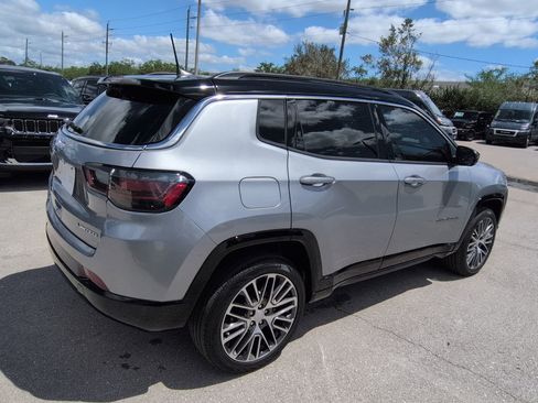 Used 2023 Jeep Compass Limited w/ Elite Group image 5