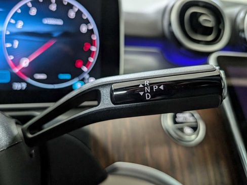 Used 2025 Mercedes-Benz C 300 4MATIC Sedan image 31