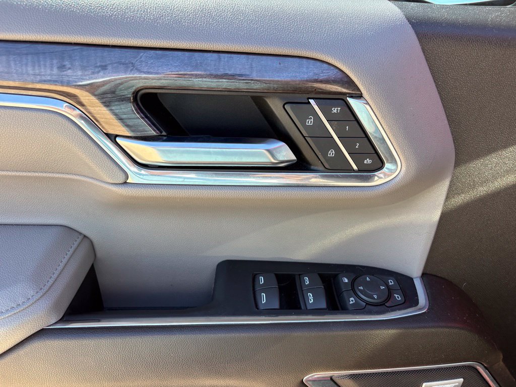 Used 2023 Chevrolet Silverado 1500 LTZ AWD/4WD image 11