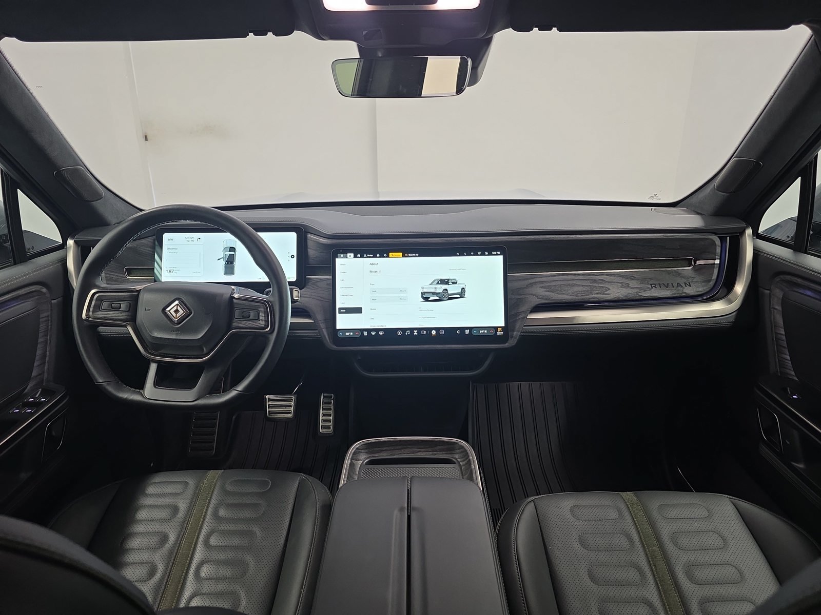 Used 2022 Rivian R1T Adventure AWD/4WD image 25