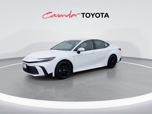 Certified 2026 Toyota Camry SE image 4