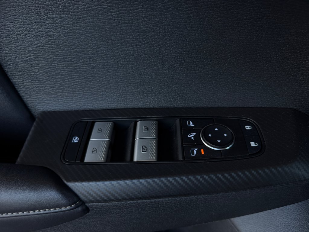 Used 2024 Mitsubishi Outlander SE FWD image 25