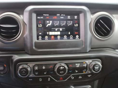 Used 2022 Jeep Wrangler Unlimited Sport AWD/4WD image 14